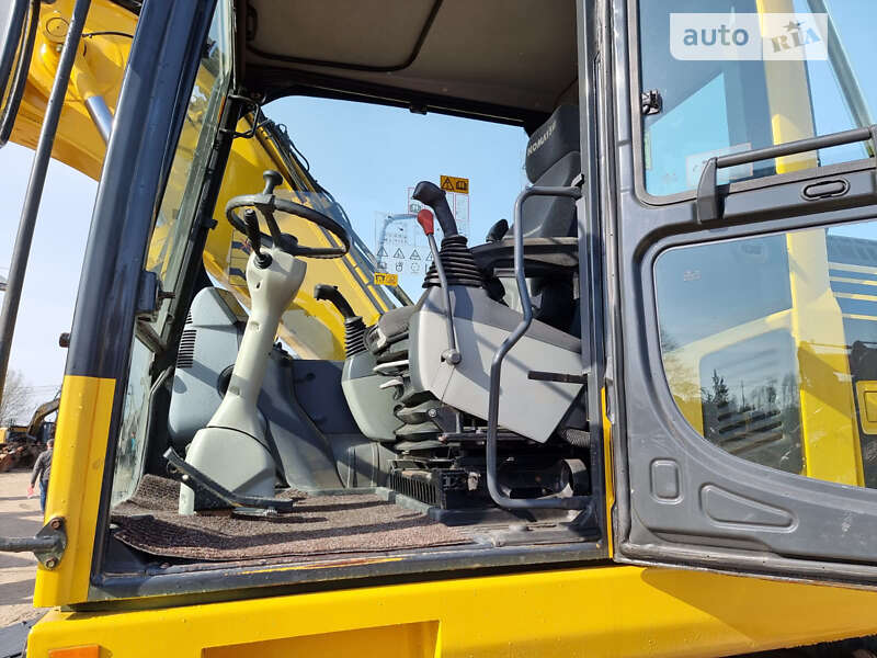 Колесный экскаватор Komatsu PW 2016 в Одессе