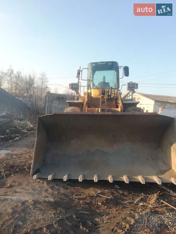 Komatsu WA320-5 1997