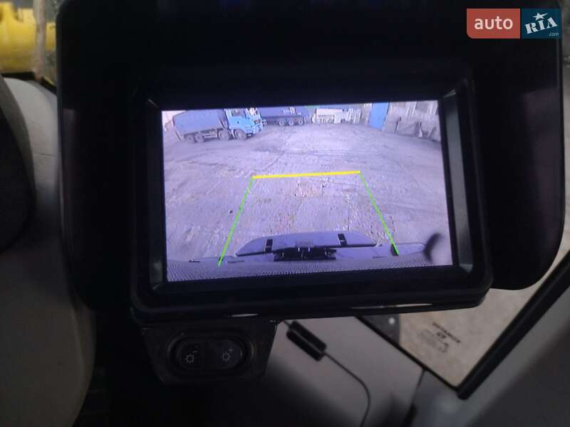 Фронтальный погрузчик Komatsu WA 2016 в Ромнах