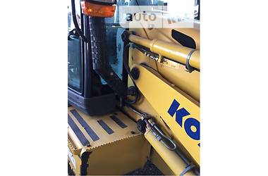 Экскаватор погрузчик Komatsu WB 2006 в Луцке