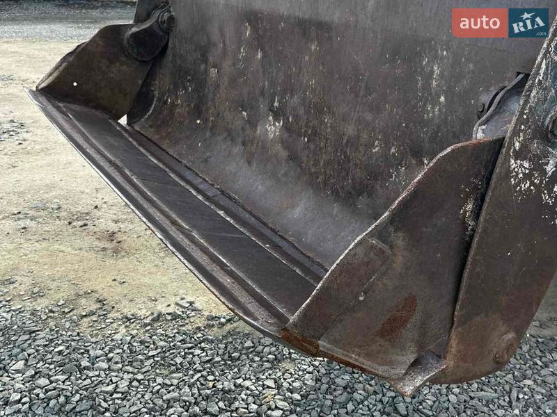 Екскаватор навантажувач Komatsu WB 2007 в Єрках