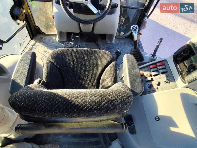 Гудронатор Komatsu WB 2022 в Черновцах фото 3 Гудронатор Komatsu WB 2022 в Черновцах