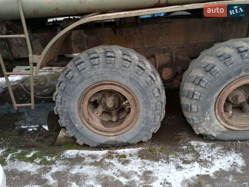 Бензовоз КрАЗ 255 1979 в Варве