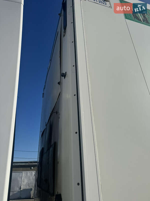 Ізотермічна будка Krone BPW 2012 в Мукачевому