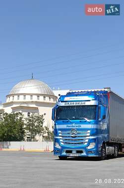 Тентованный борт (штора) - полуприцеп Krone Mega 2007 в Кременчуге