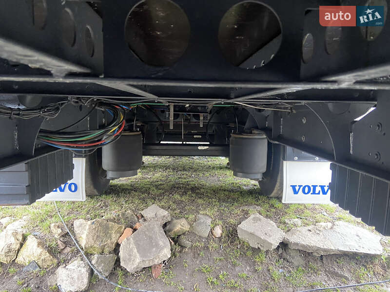 Тентованный борт (штора) - полуприцеп Krone Mega 2012 в Бучаче