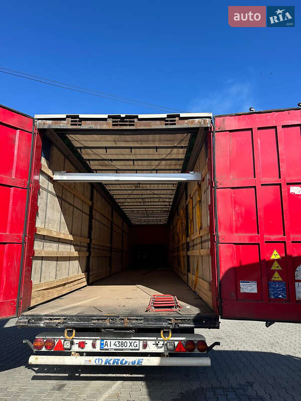 Тентований борт (штора) - напівпричіп Krone SAF 2015 в Коломиї