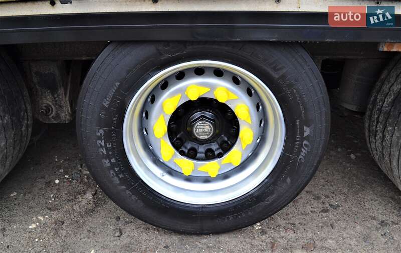 Тентований борт (штора) - напівпричіп Krone SD 27 2010 в Львові