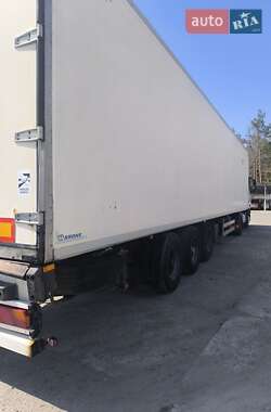 Рефрижератор полуприцеп Krone SD 27 2002 в 
