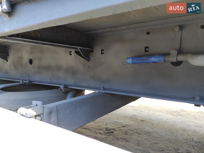 Бортовий напівпричіп Krone SD 27 2008 в Львові