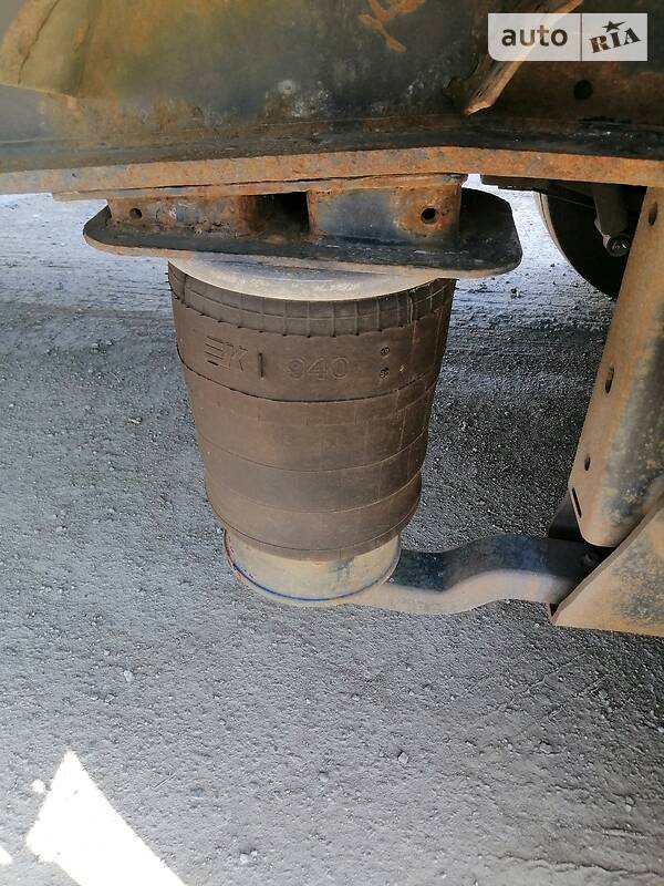 Бортовой полуприцеп Krone SD 2008 в Ратным