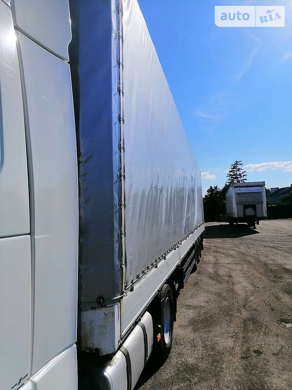 Бортовой полуприцеп Krone SD 2008 в Ратным