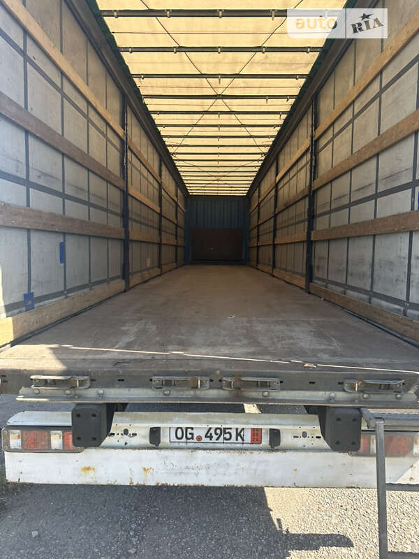 Тентованный борт (штора) - полуприцеп Krone SD 2012 в Березане