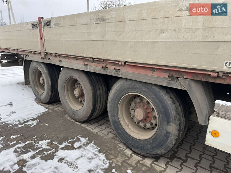 Бортовой полуприцеп Krone SD 2003 в Ивано-Франковске