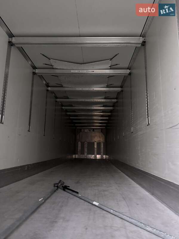 Рефрижератор полуприцеп Krone SD 2014 в Черновцах