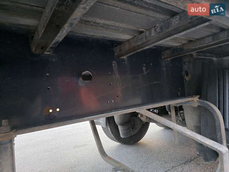 Тентованный борт (штора) - полуприцеп Krone SD 2014 в Ковеле