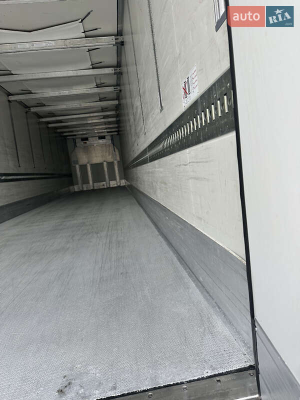 Рефрижератор полуприцеп Krone SD 2015 в Луцке