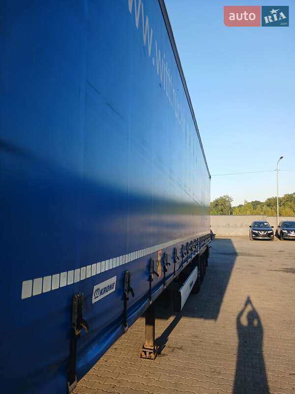 Тентованный борт (штора) - полуприцеп Krone SD 2017 в Львове