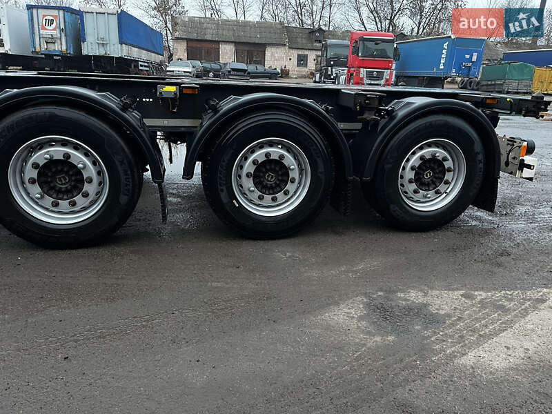 Контейнеровоз Krone SD 2014 в Луцке