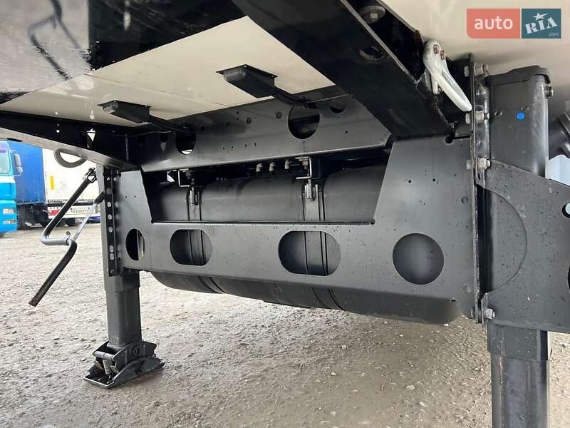 Рефрижератор полуприцеп Krone SD 2016 в Черновцах