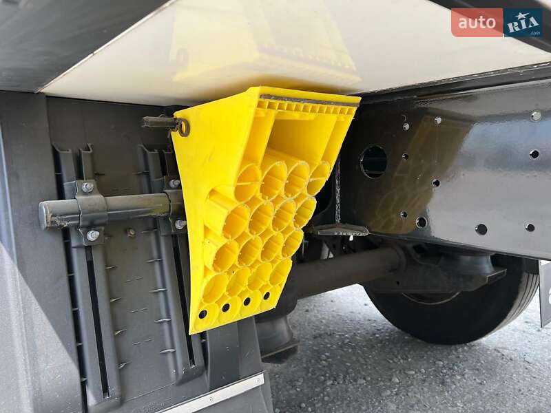 Рефрижератор напівпричіп Krone SD 2017 в Чернівцях