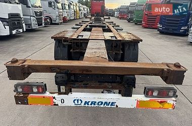 Контейнеровоз Krone SD 2011 в Рівному
