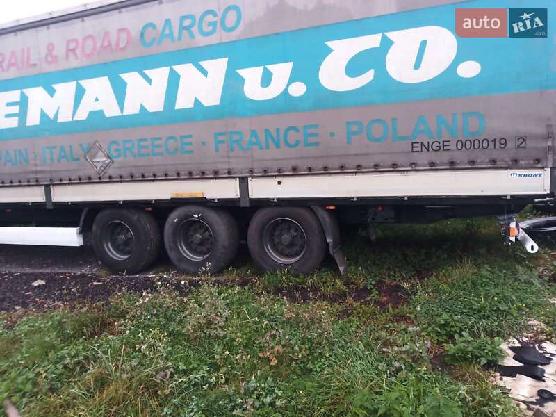 Бортовий напівпричіп Krone SDP 24 2011 в Дрогобичі