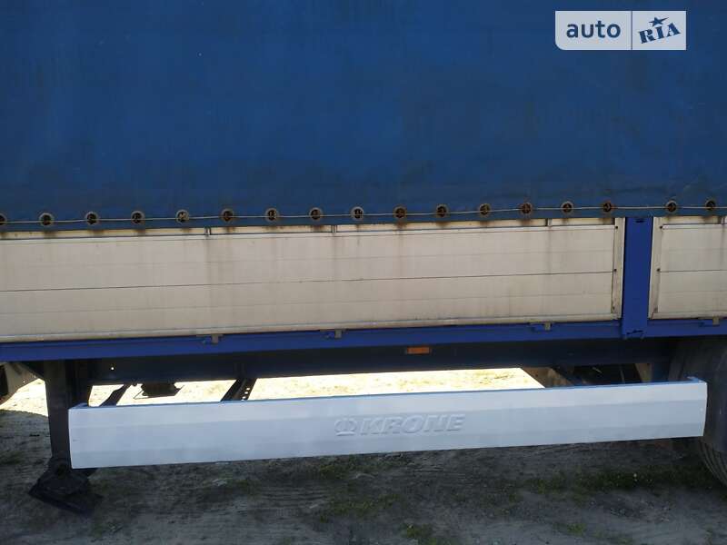 Бортовий напівпричіп Krone SDP 27 2007 в Рава-Руській