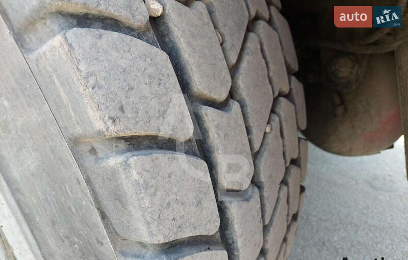 Автокран Krupp КМК 1990 в Долині