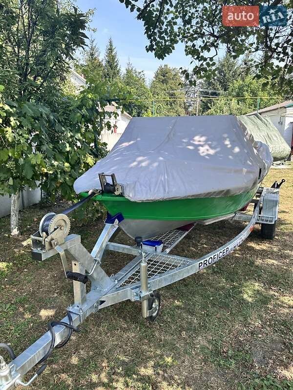 Катер Крым 1 1978 в Киеве