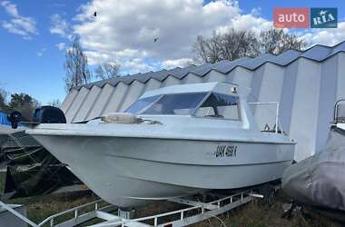 Катер Крим 4 1999 в Києві