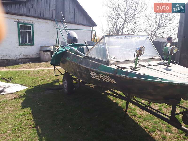 Катер Крим Крым 1972 в Кобеляках