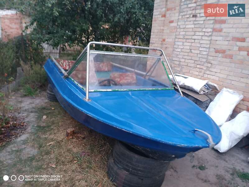 Лодка Крым Крым 2012 в Черкассах