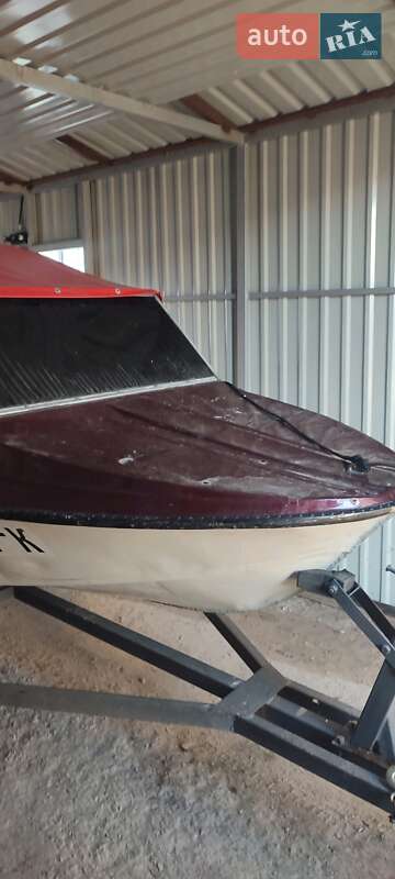 Човен Крим М 1981 в Кременчуці фото 6 Човен Крим М 1981 в Кременчуці