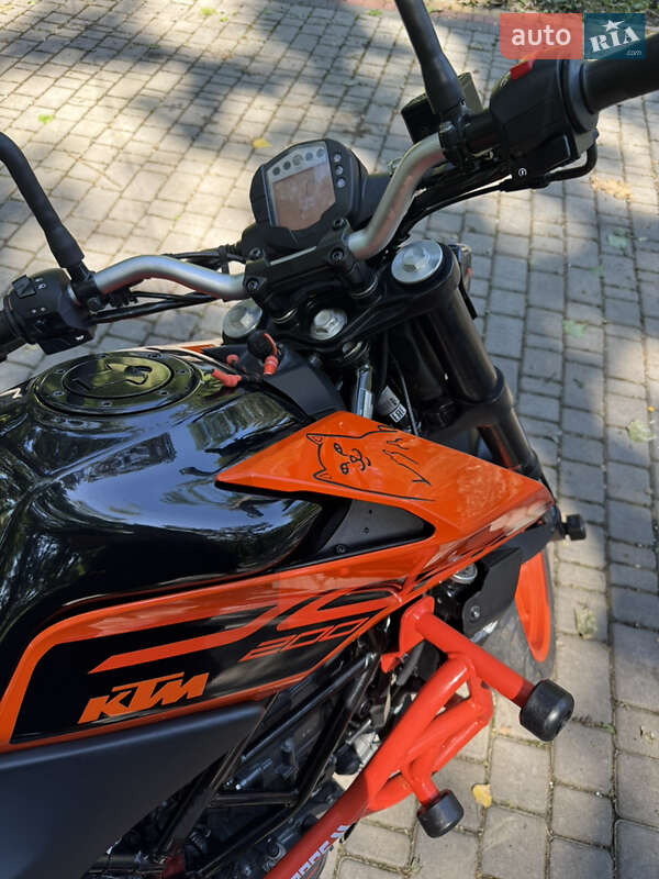 Мотоцикл Без обтекателей (Naked bike) KTM 200 2020 в Кельменцах фото 6 Мотоцикл Без обтекателей (Naked bike) KTM 200 2020 в Кельменцах