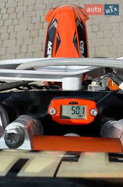 Мотоцикл Кросс KTM 250 SX-F 2022 в 