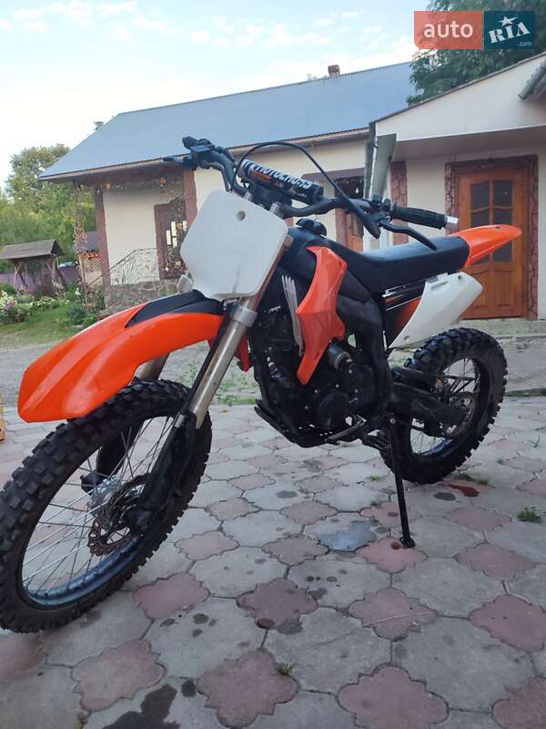 Мотоцикл Кросс KTM 250 2015 в Косові