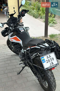 Мотоцикл Багатоцільовий (All-round) KTM 390 Adventure 2021 в 