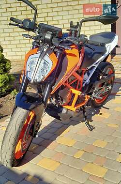 Мотоцикл Без обтекателей (Naked bike) KTM 390 Duke 2020 в 