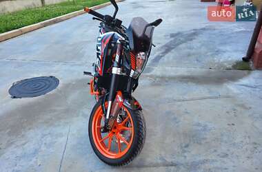 Мотоцикл Без обтікачів (Naked bike) KTM 390 Duke 2014 в 
