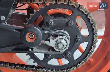 Мотоцикл Без обтікачів (Naked bike) KTM 390 Duke 2014 в 