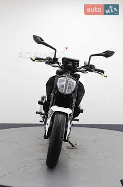 Мотоцикл Без обтекателей (Naked bike) KTM 390 Duke 2020 в 