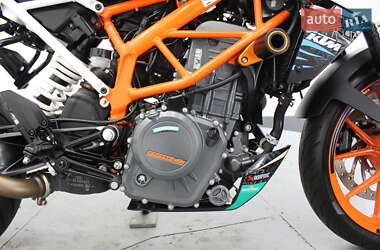 Мотоцикл Без обтекателей (Naked bike) KTM 390 Duke 2020 в 