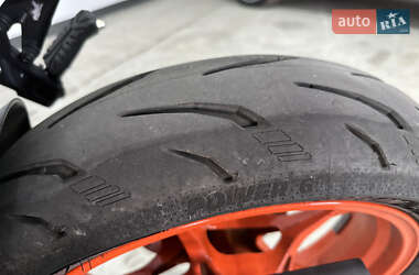 Мотоцикл Без обтекателей (Naked bike) KTM 390 Duke 2024 в 