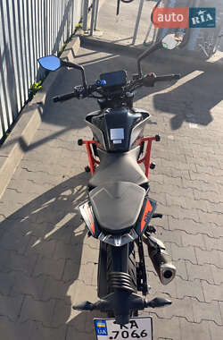 Мотоцикл Без обтекателей (Naked bike) KTM 390 Duke 2021 в 