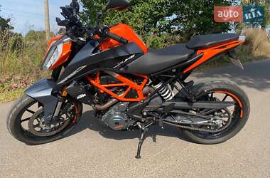 Мотоцикл Без обтекателей (Naked bike) KTM 390 Duke 2023 в 