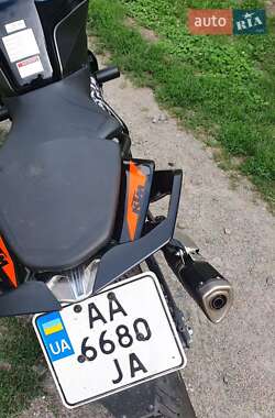 Мотоцикл Без обтекателей (Naked bike) KTM 390 Duke 2023 в  фото 8 Мотоцикл Без обтекателей (Naked bike) KTM 390 Duke 2023 в