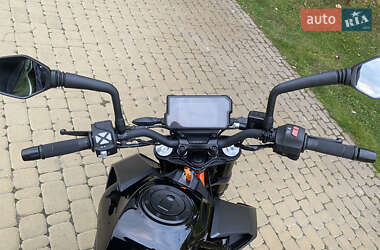 Мотоцикл Без обтекателей (Naked bike) KTM 390 Duke 2023 в 