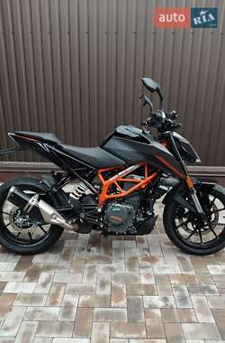 Мотоцикл Без обтекателей (Naked bike) KTM 390 Duke 2023 в Киеве
