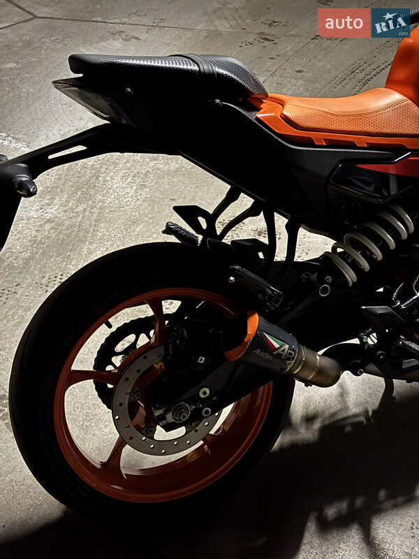 Мотоцикл Без обтекателей (Naked bike) KTM 390 Duke 2024 в Киеве